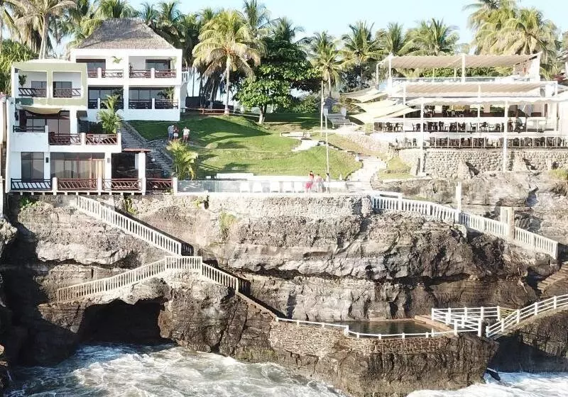 هتل Los Farallones