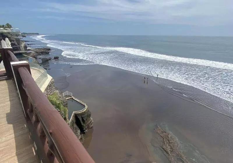 هتل Los Farallones