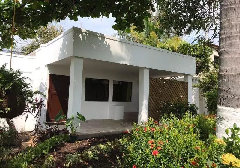 هتل Los Farallones