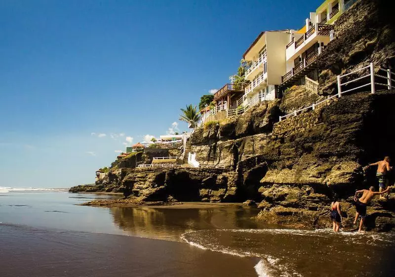 هتل Los Farallones