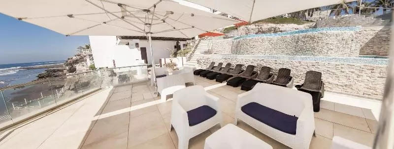 هتل Los Farallones