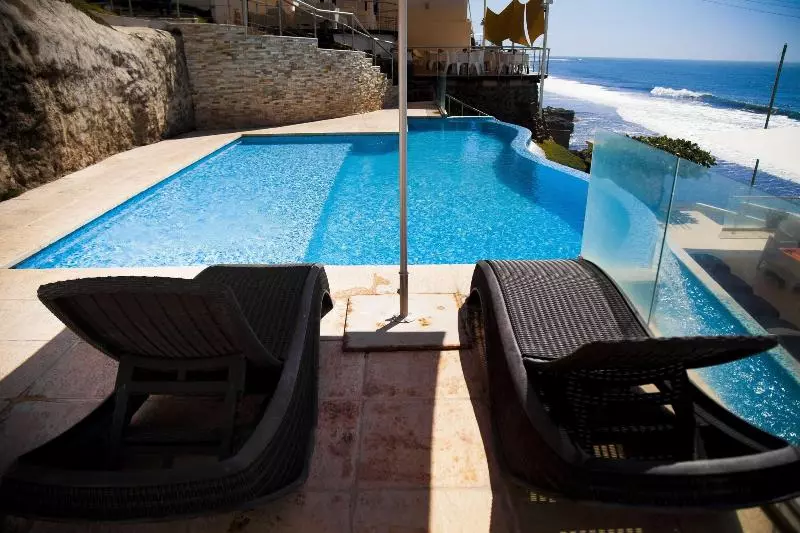 هتل Los Farallones