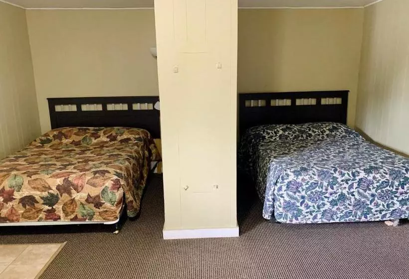 Hotel Night Inn Grand Forks