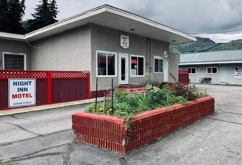 Hotel Night Inn Grand Forks