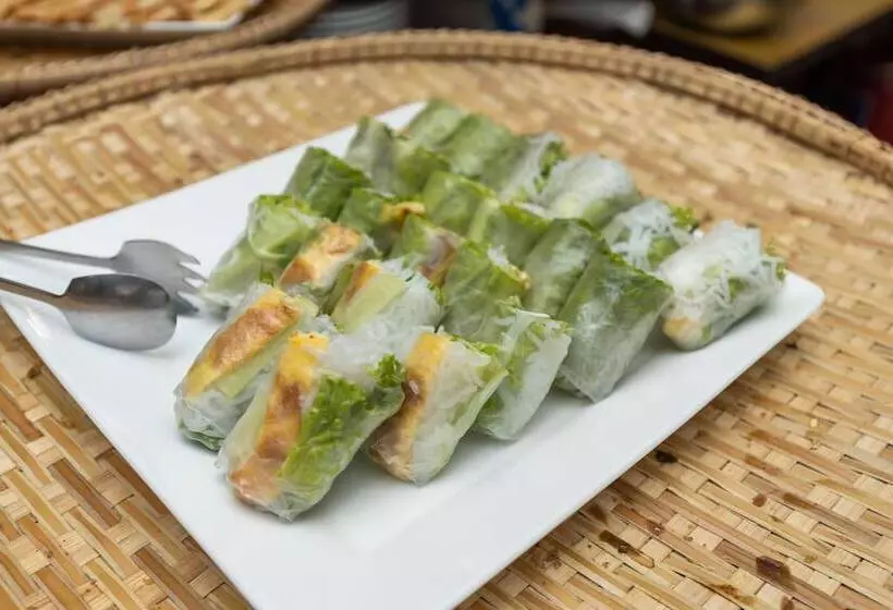 Paris Hotel & Apartment Nha Trang