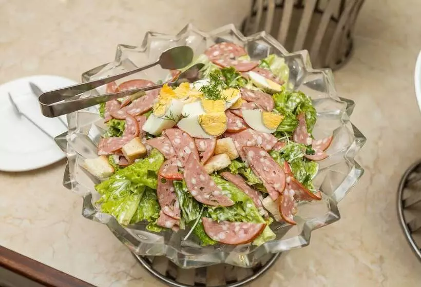 Paris Hotel & Apartment Nha Trang