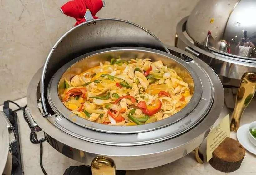 Paris Hotel & Apartment Nha Trang