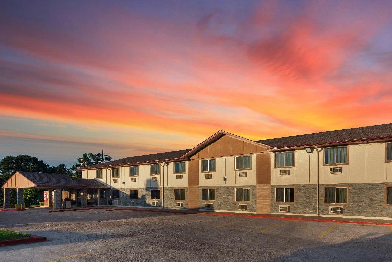 בית מלון כפרי Red Roof Inn Plus+ Huntsville