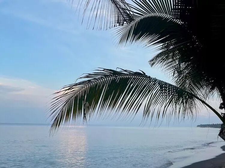 Отель Rinjani Beach Eco Resort