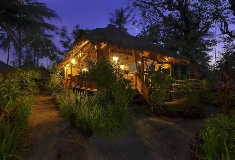Отель Rinjani Beach Eco Resort