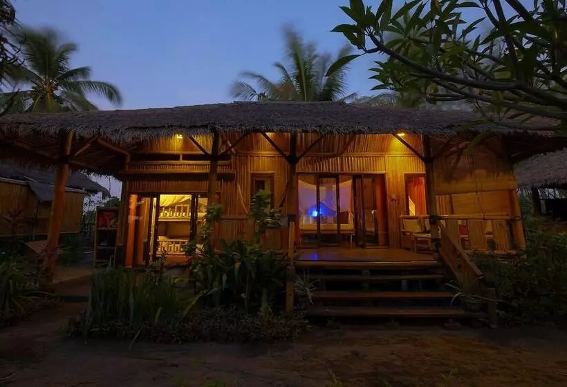 Отель Rinjani Beach Eco Resort
