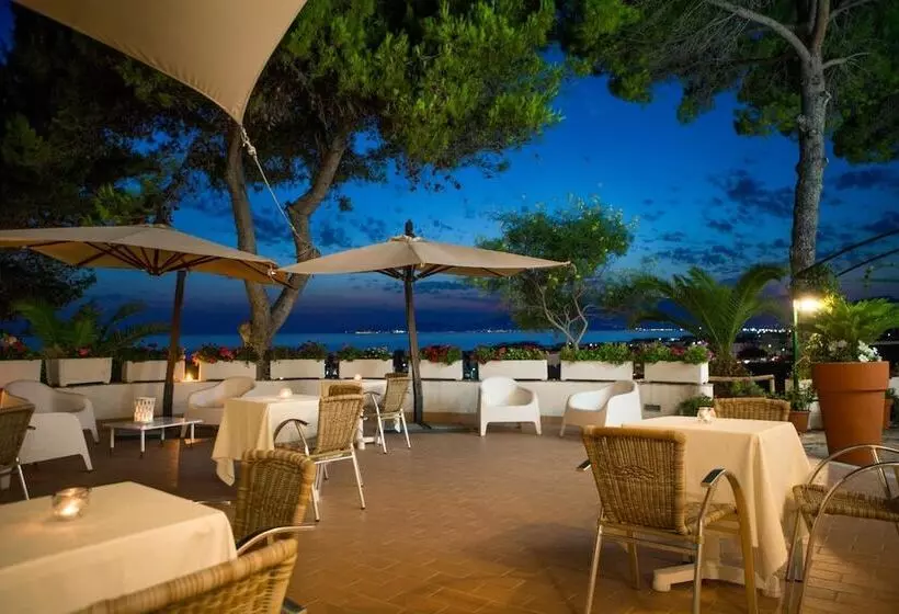 ホテル Sinuessa Terme