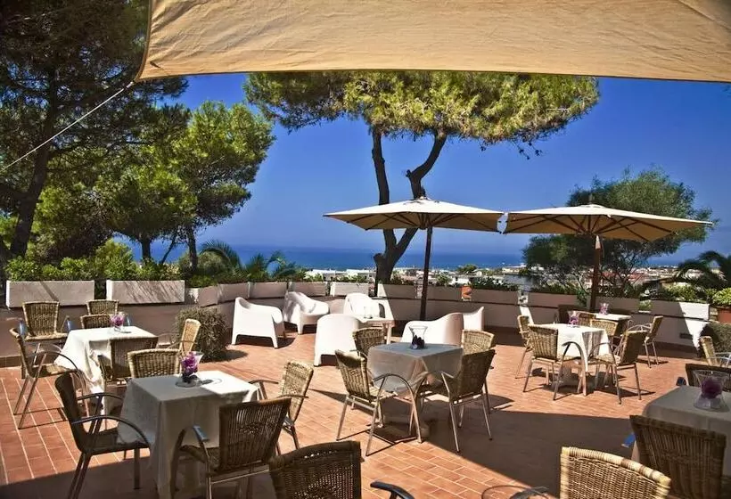 ホテル Sinuessa Terme