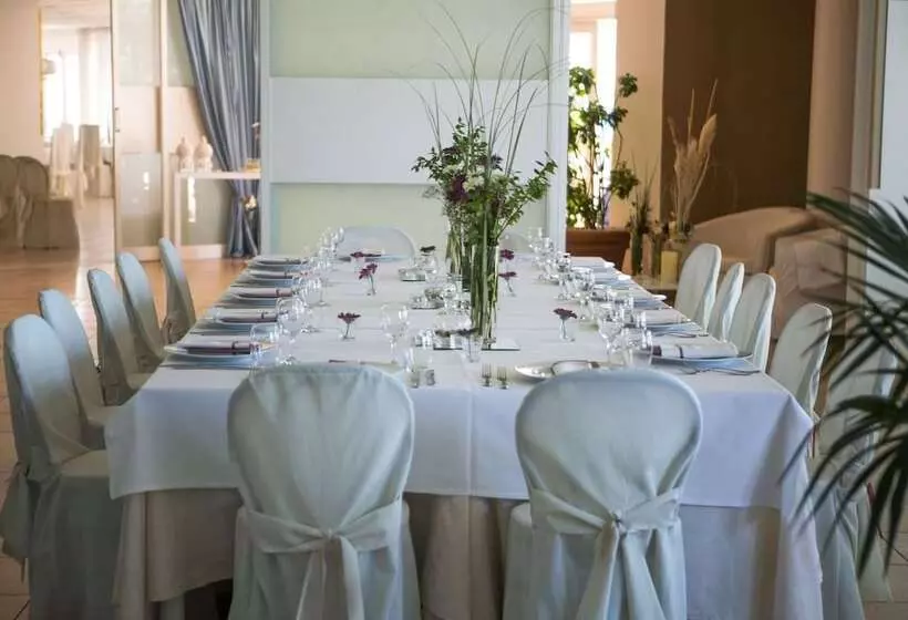 ホテル Sinuessa Terme