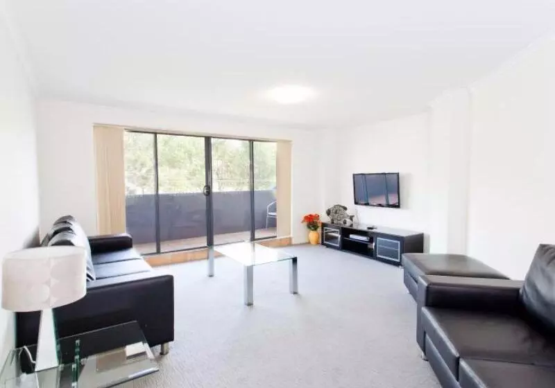 Nautilos On The Harbour