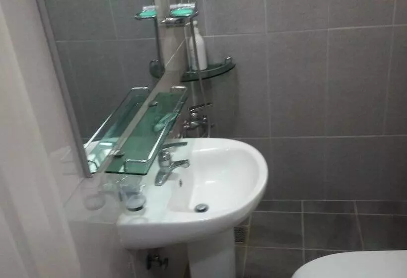 פנסיון Oxbloodk