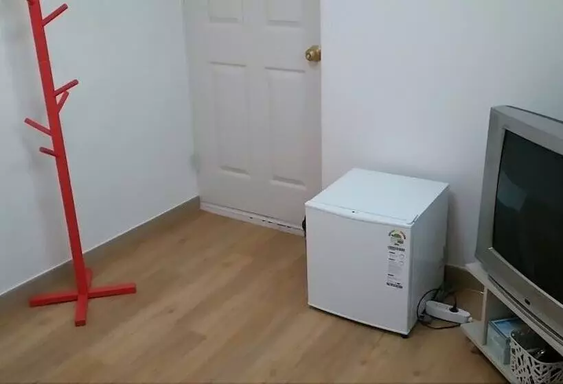 פנסיון Oxbloodk