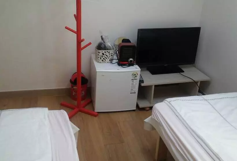 פנסיון Oxbloodk