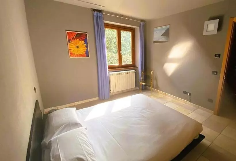 פנסיון Vela Di Soleville Camere Con E Senza Vista Lago Con Ristorante & Pizzeria