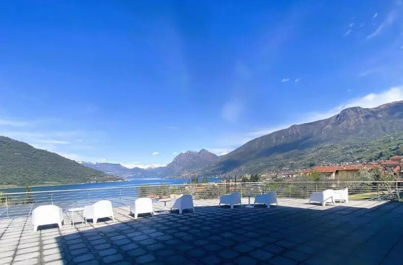 פנסיון Vela Di Soleville Camere Con E Senza Vista Lago Con Ristorante & Pizzeria