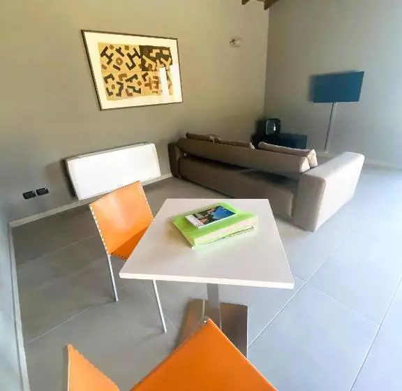 פנסיון Vela Di Soleville Camere Con E Senza Vista Lago Con Ristorante & Pizzeria