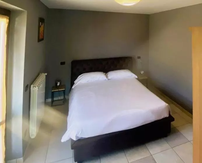 פנסיון Vela Di Soleville Camere Con E Senza Vista Lago Con Ristorante & Pizzeria