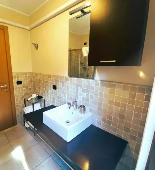 פנסיון Vela Di Soleville Camere Con E Senza Vista Lago Con Ristorante & Pizzeria