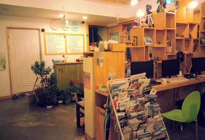 Blue Backpackers Hostel