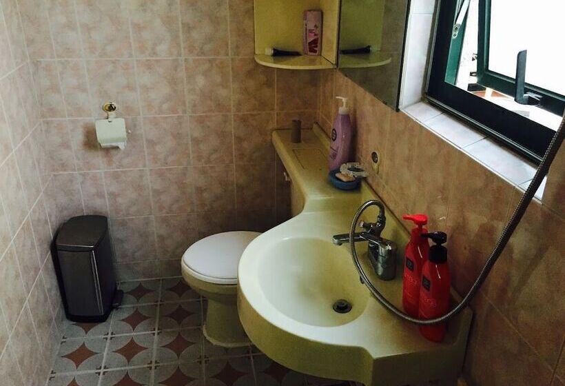 Danim Backpackers Hostel