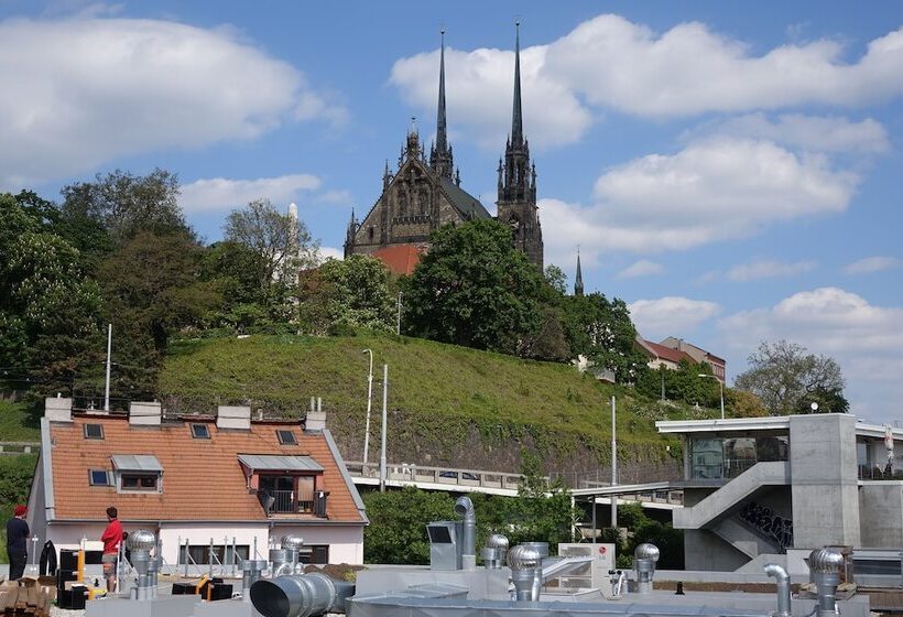 Eel Accommodation Brno