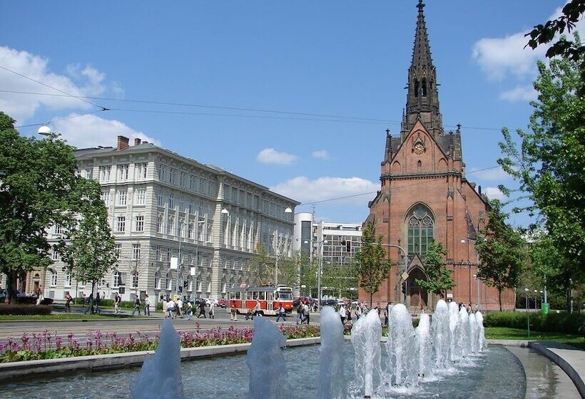 Eel Accommodation Brno