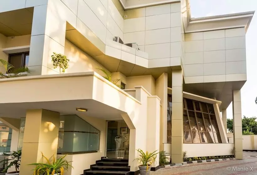 هتل Morning Side Suites Etim Inyang