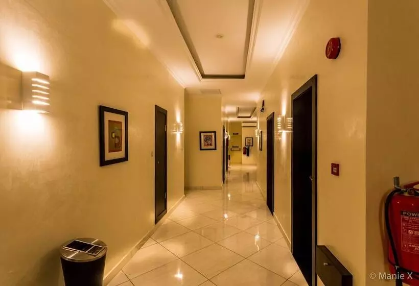 هتل Morning Side Suites Etim Inyang