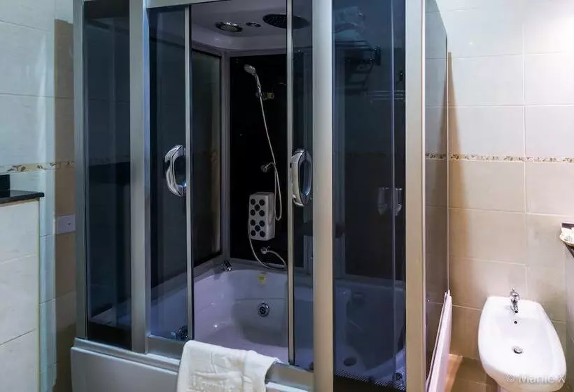 هتل Morning Side Suites Etim Inyang