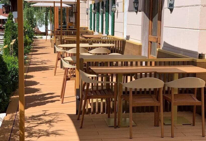 ホテル Serena Cortina