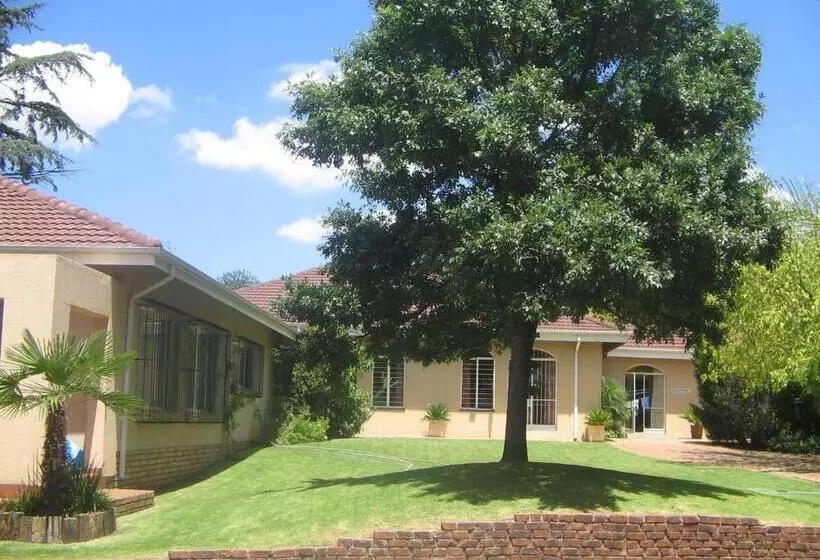 Majatalo Airport Lodge Guest House