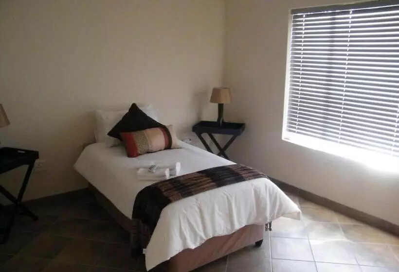 Majatalo Airport Lodge Guest House