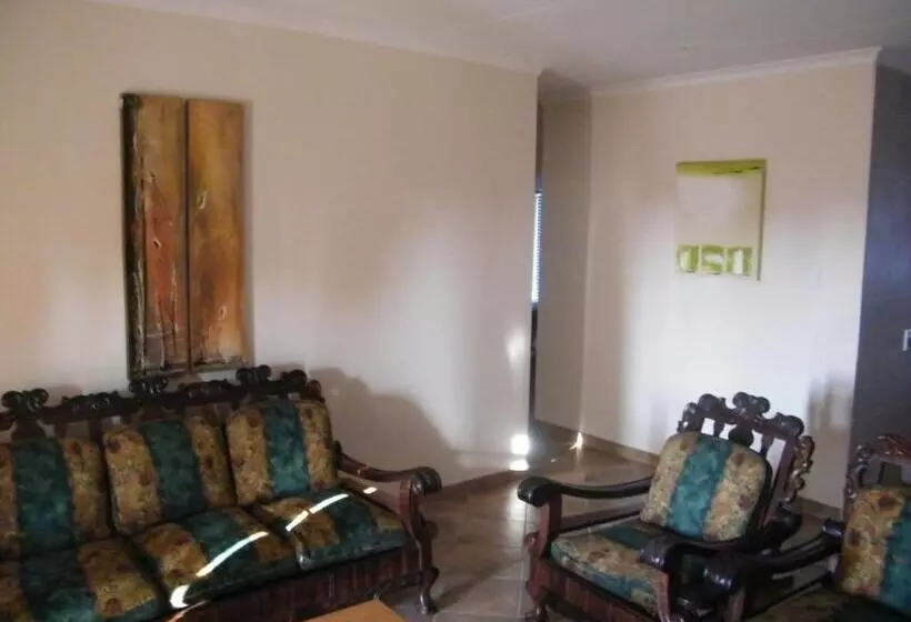 Majatalo Airport Lodge Guest House