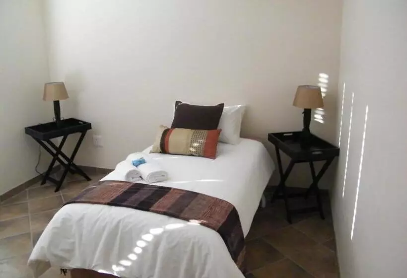 Majatalo Airport Lodge Guest House