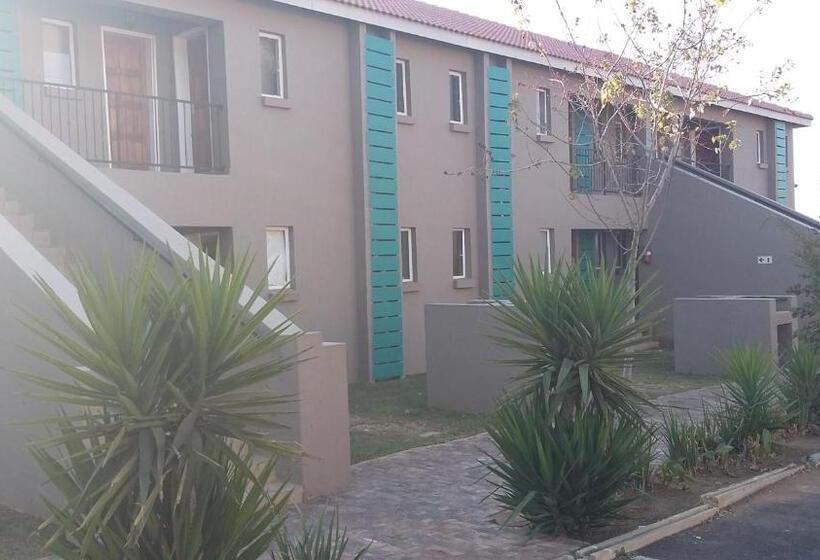 פנסיון Airport Lodge Guest House