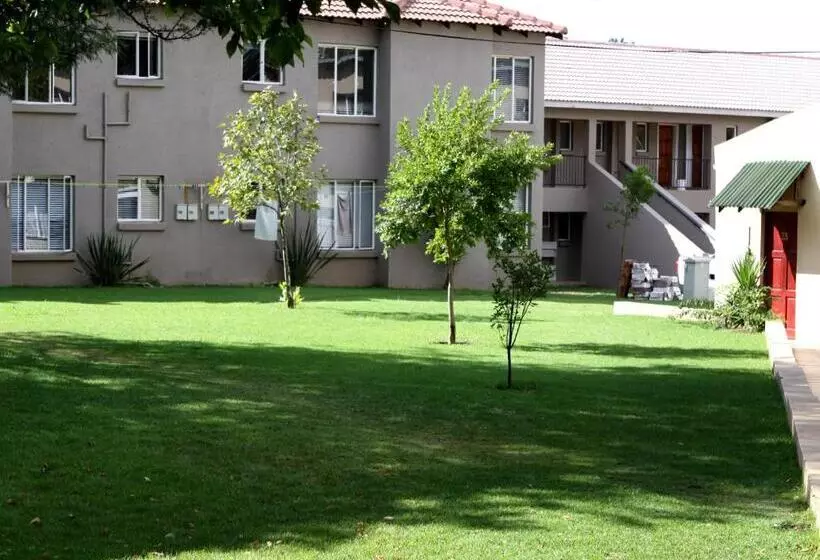 Majatalo Airport Lodge Guest House
