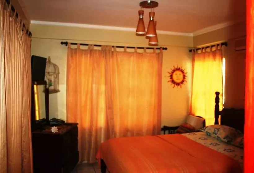 پانسیون Fairview Guest House