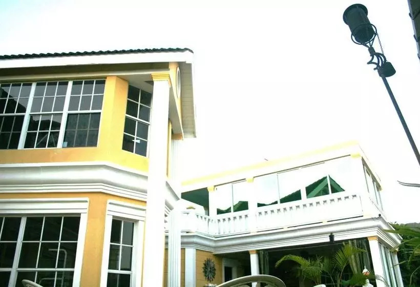 پانسیون Fairview Guest House