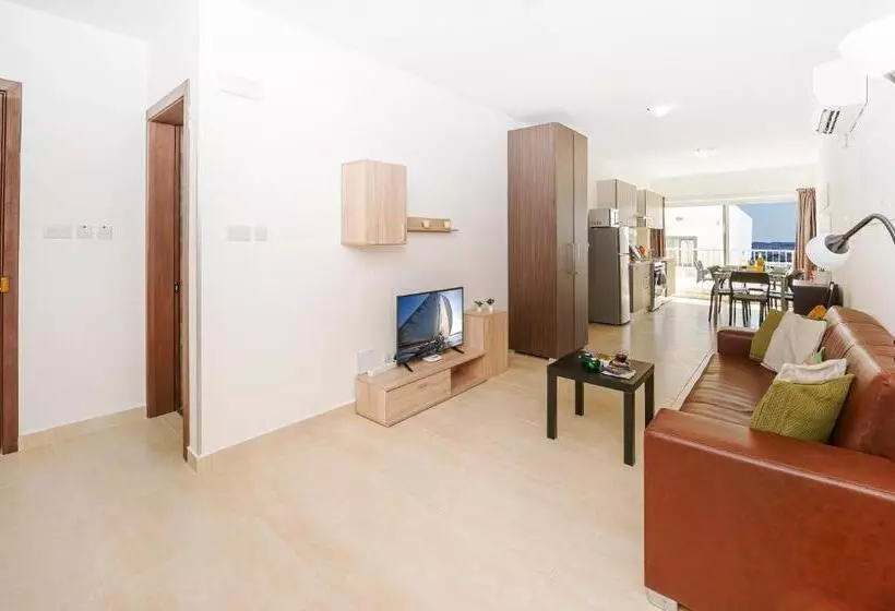Summer Breeze Comfort Sunny Apartments Close To The Sandy Beaches   By Getawaysmalta