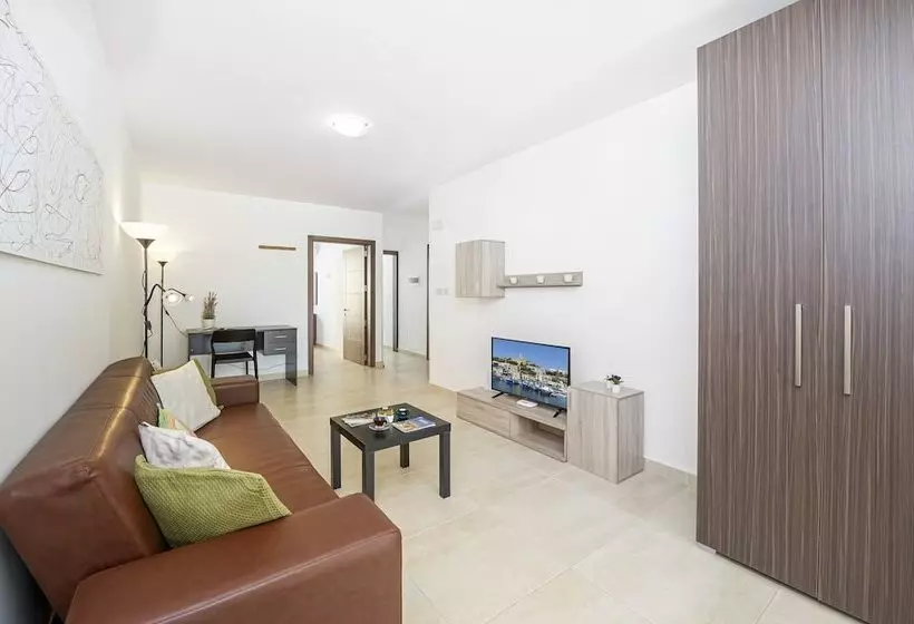 Summer Breeze Comfort Sunny Apartments Close To The Sandy Beaches   By Getawaysmalta