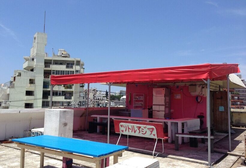 הוסטל Little Asia Guest House