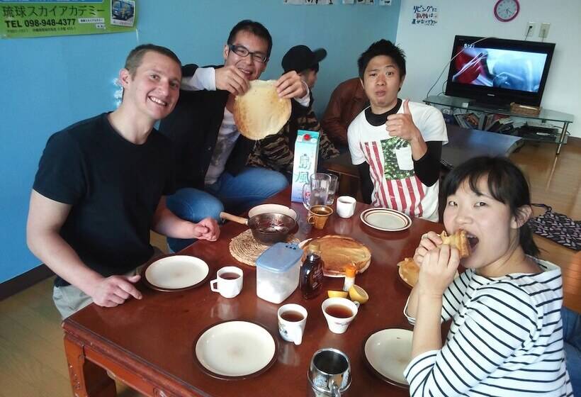 הוסטל Little Asia Guest House