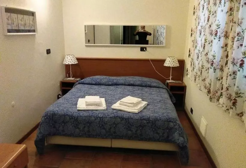 مبيت وإفطار Antiche Scale