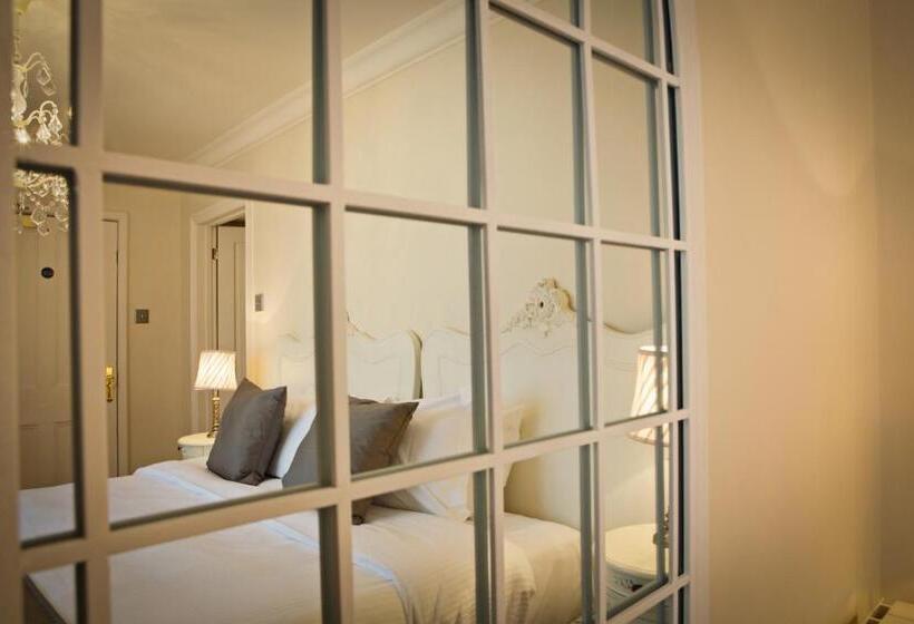 צימר Manor By The Lake