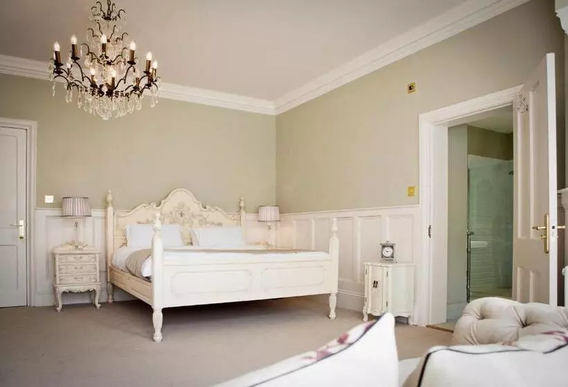 צימר Manor By The Lake